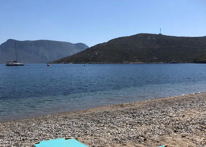 Kastri Konukevi Emborios