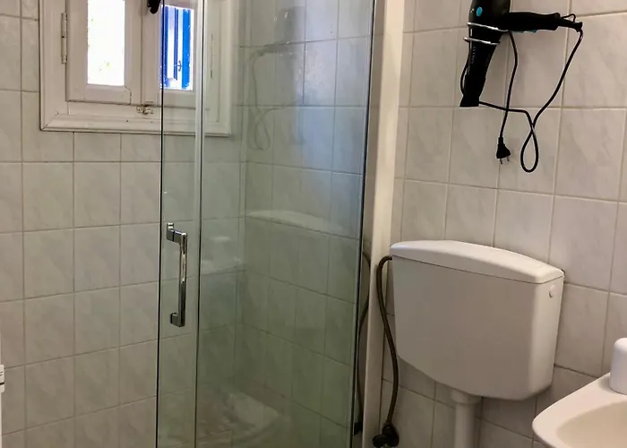 Konukevi Kastri Emborios